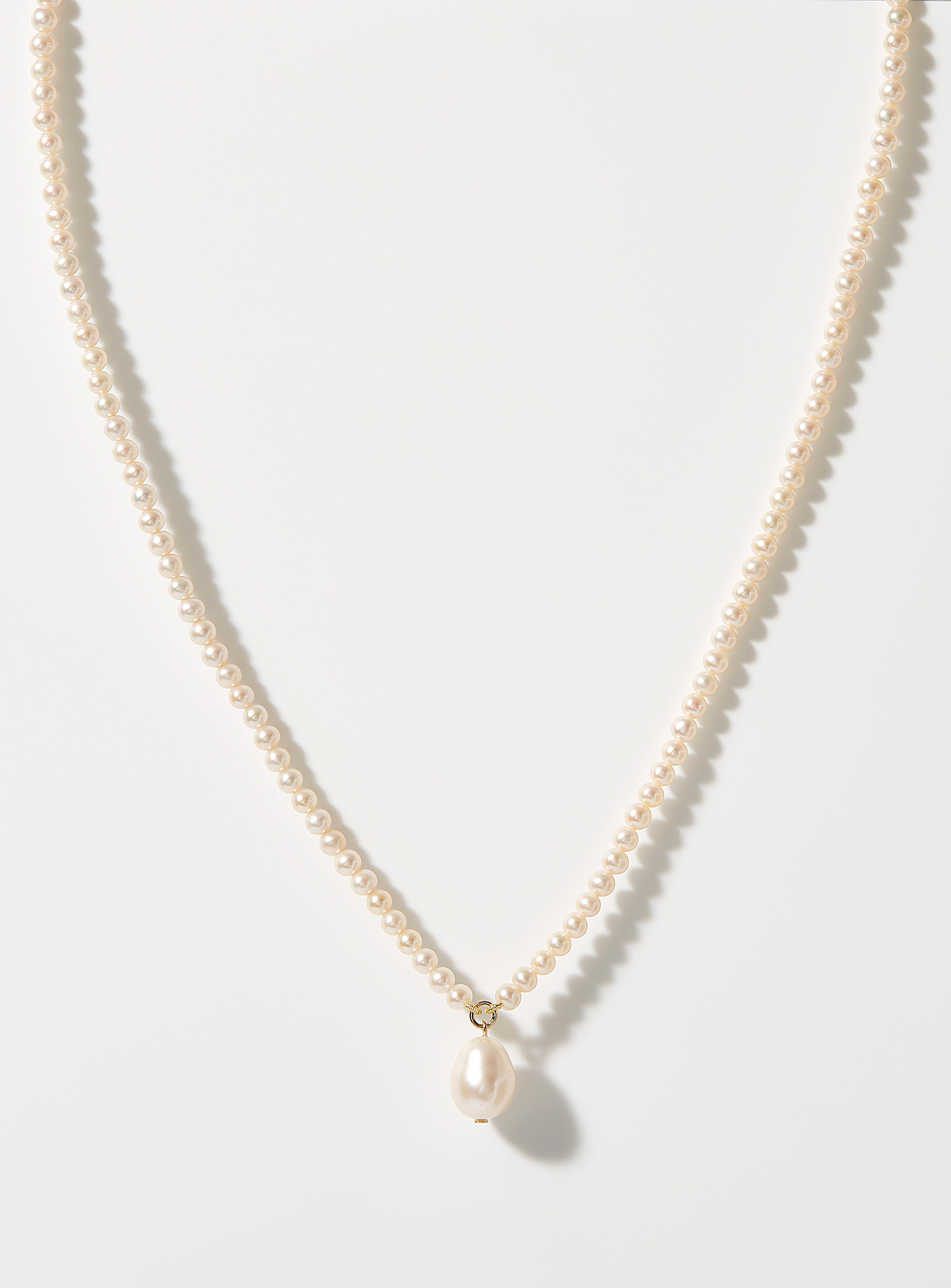 Poppy Finch Pearl Necklace In Patterned Yellow