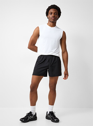Minimalist stretch short with no undergarments 5" length