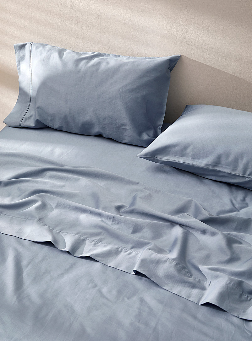 Simons Maison Slate Blue Solid organic cotton sheet 200-thread-count Fits mattresses up to 16 in