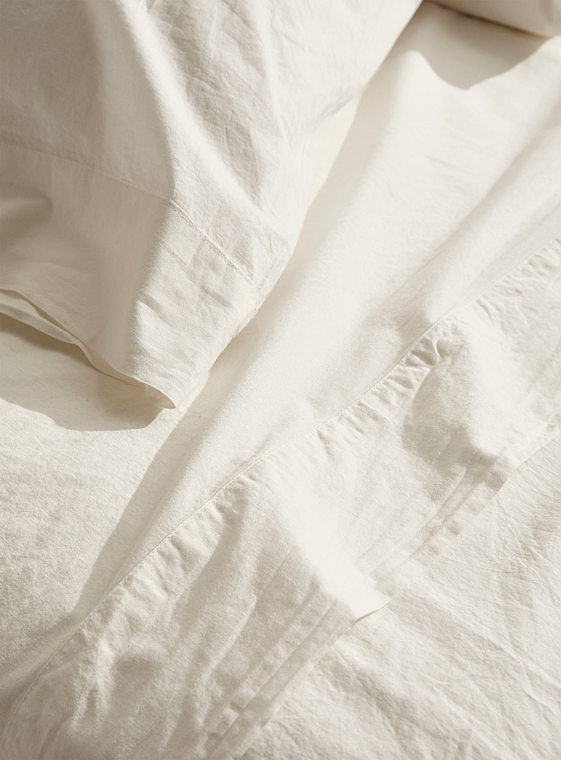 Simons Maison: L'ensemble draps pur coton biologique uni Pour matelas jusqu'&agrave; 16 po 144 fils au pouce Blanc