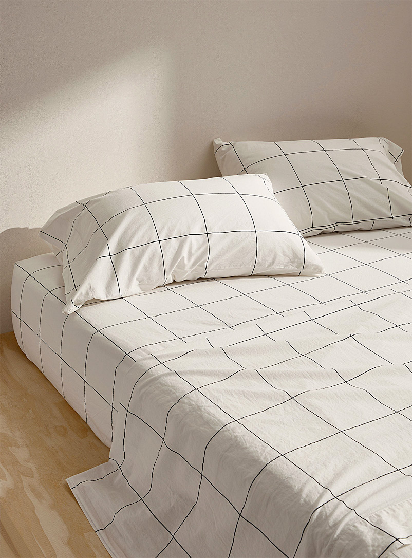 Simons Maison Black and White Windowpane checks bedsheet set Fits mattresses up to 16 in