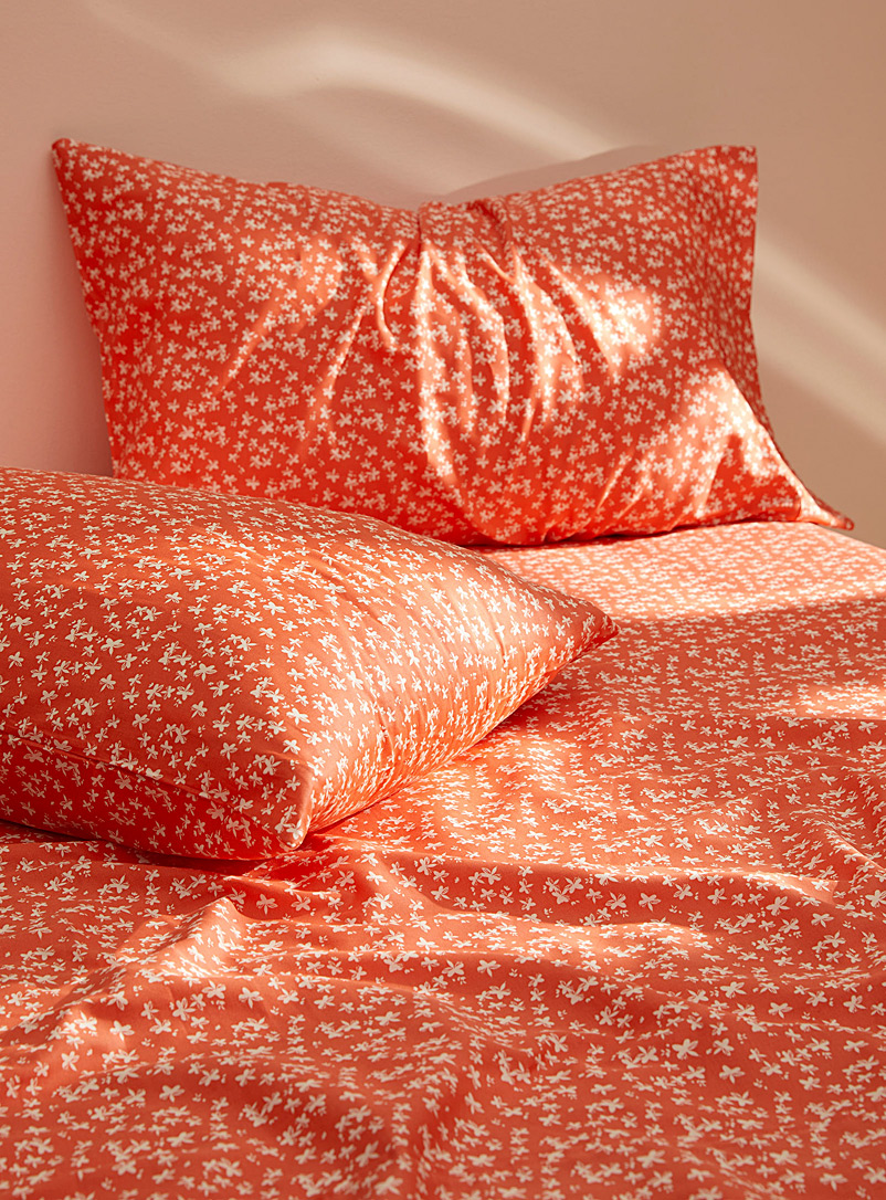 Simons Maison Coral Small flowers organic cotton sheet 200-thread-count Fits mattresses up to 16 in