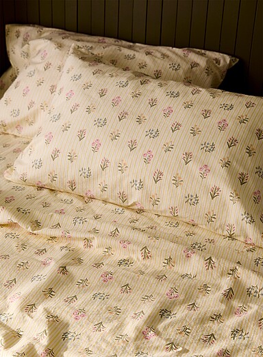 L'ensemble draps rayures jaunes et fleurs sauvages Pour matelas jusqu'&agrave; 16 po