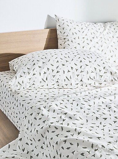 Simons Maison Patterned White Fir tree branches flannel sheet Fits mattresses up to 16 in