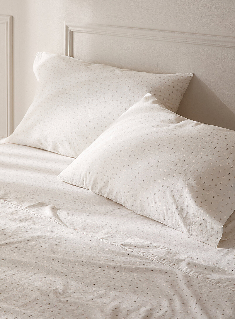 Delicate pattern pillowcases Set of 2 product image (primary)