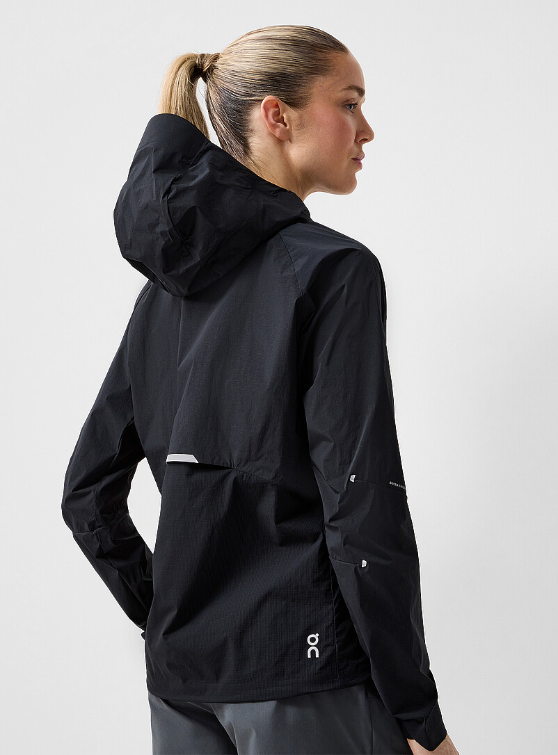 Core jacket | On | Outdoor Jackets And Vests for Women | Simons