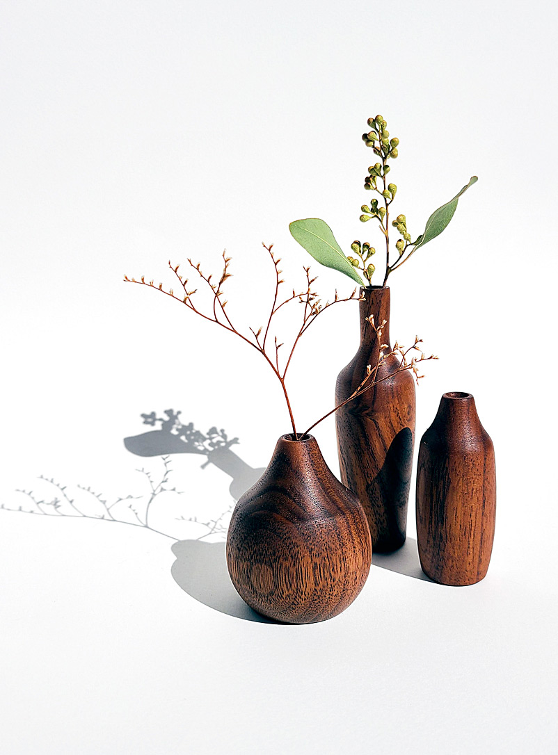KG+e Dark Brown Walnut pocket vase cluster 10 cm high