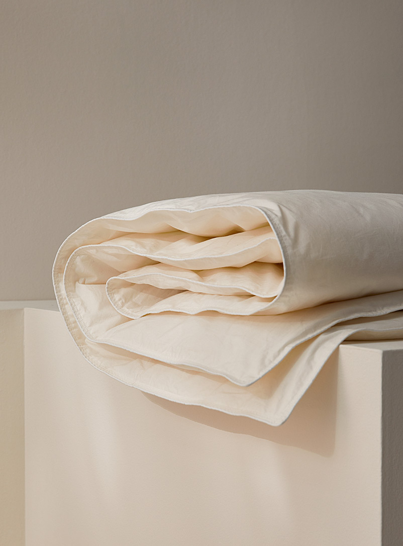 Lightweight Boreal duvet Certified responsible down product image 2