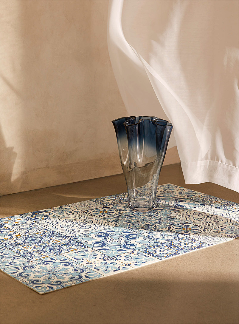 Adama: Le tapis vinyle azulejos bleuté Voir nos formats offerts Bleu assorti
