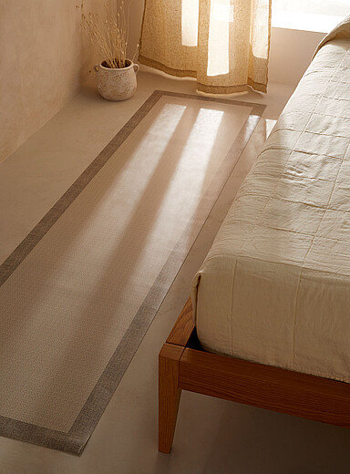 Adama: Le tapis vinyle bordure deux tons Voir nos formats offerts Ivoire - Beige cr&egrave;me