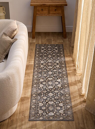 Adama: Le tapis vinyle Bazaar tapisserie florale 60 x 240 cm Noir &agrave; motifs