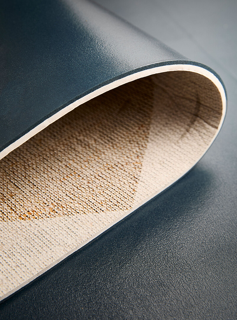 Diamond pattern cushioned vinyl rug See available sizes product image 2