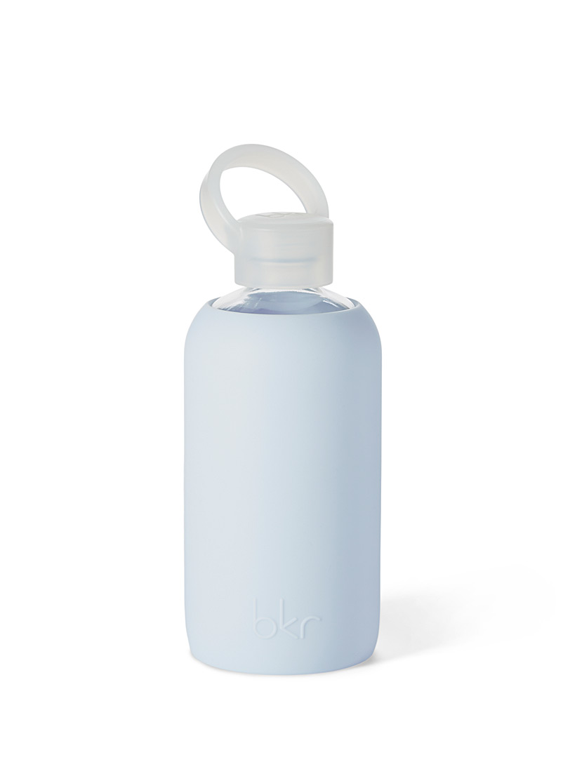 Bkr: La petite bouteille réutilisable en verre et silicone Bleu pâle-bleu poudre pour femme