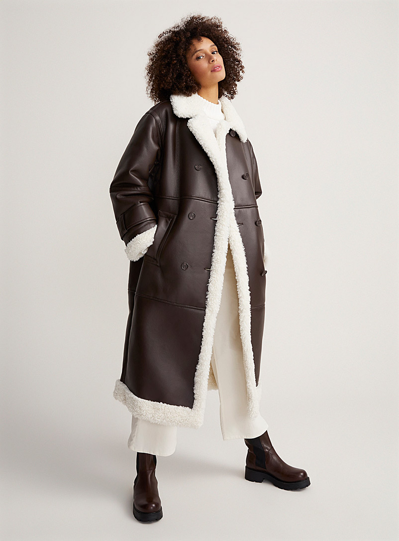 Stand Studio: Le long manteau effet mouton retourné Hayley Brun foncé pour femme