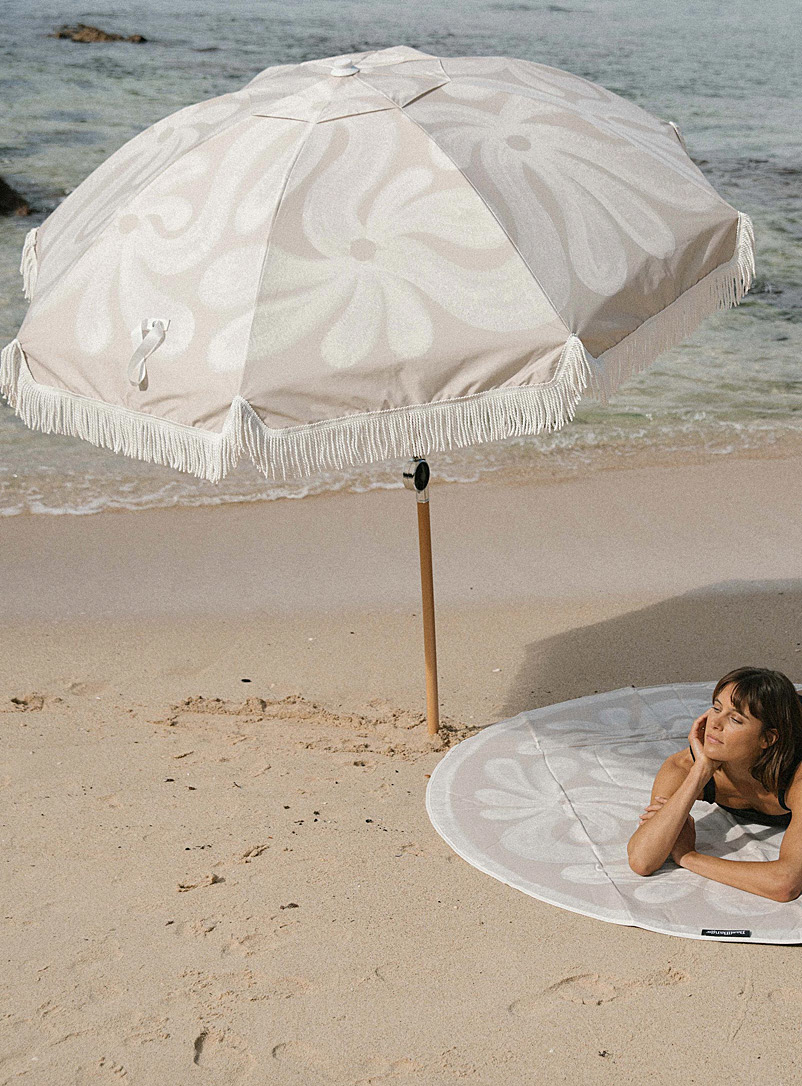 Le parasol sortie à la plage