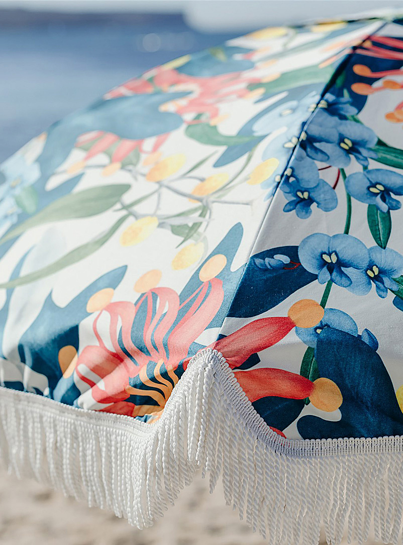 Basil Bangs Light Pink Beach trip umbrella