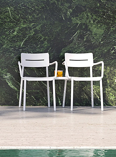 Outo outdoor armrest chair
