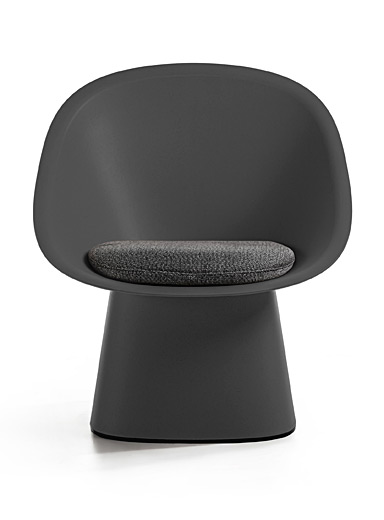 Sensu rounded indoor-outdoor chair