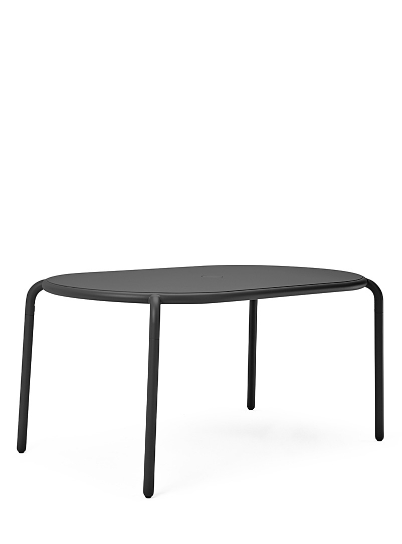 Toni outdoor table product image (primary)
