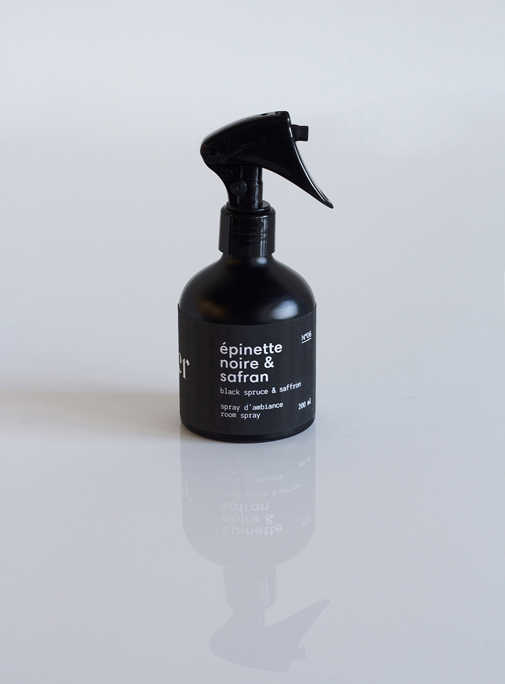 Esser - Black spruce and saffron room spray
