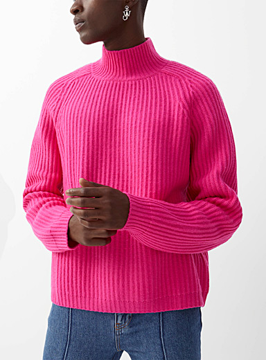 Men's Pink Sweaters