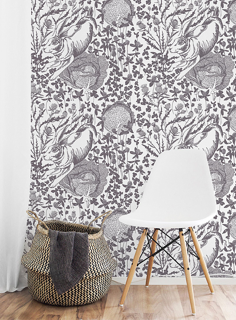 Walls of Ivy Assorted grey The hare, thistle and cabbage silkscreened wallpaper