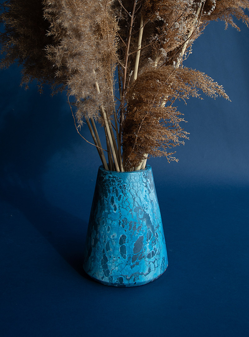 Concrete Cat: Le grand vase béton Vesta 17,75 cm de hauteur Bleu assorti