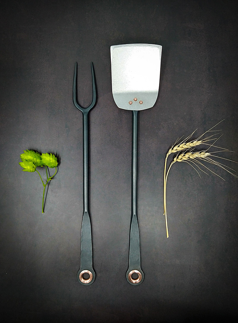 Strobus Forge: Le duo spatule et fourchette à grillades Noir