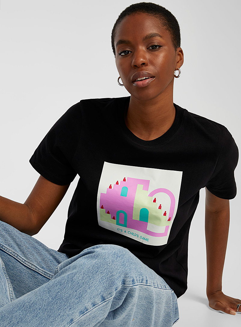 Twik: Le t-shirt It's a Child's Game Noir pour femme