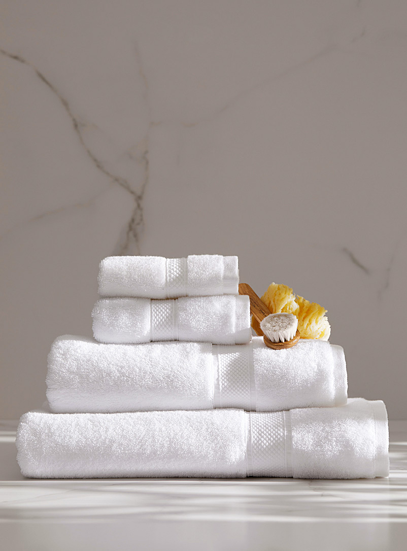Hôtels Le Germain: Les serviettes coton pima Blanc