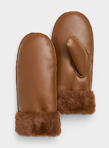 Faux-fur lining and cuff mittens