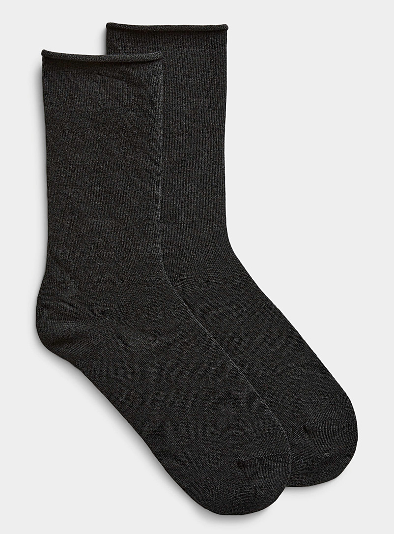 Simons Black Minimalist solid merino wool socks for women