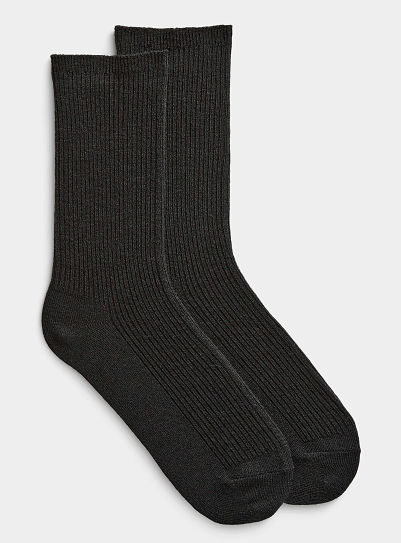 Minimalist merino wool socks