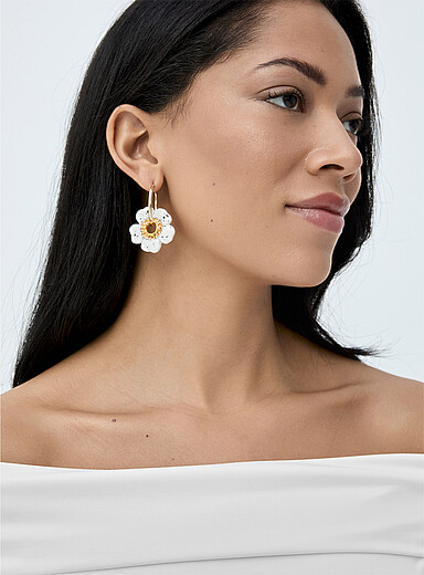 Les boucles d'oreilles de porcelaine Poppy