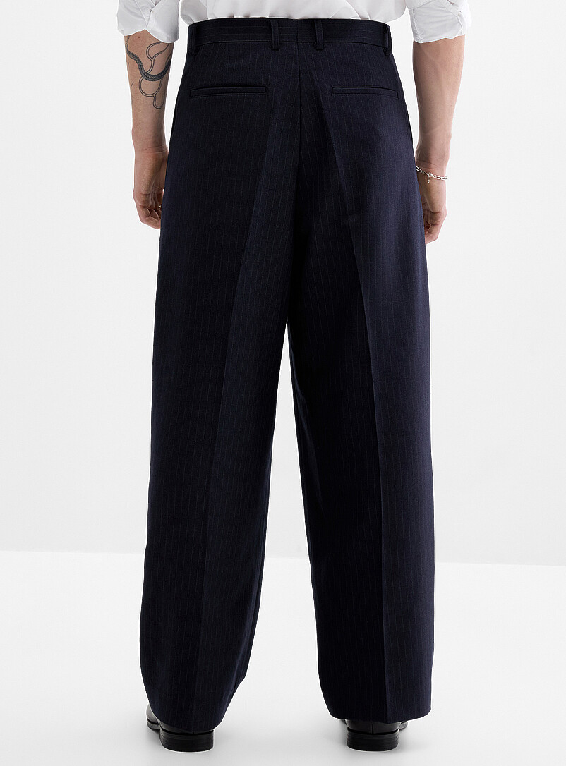 Djab: Le pantalon &agrave; plis rayures banquier Coupe ample <b>Importation de S&eacute;oul</b> Noir pour homme