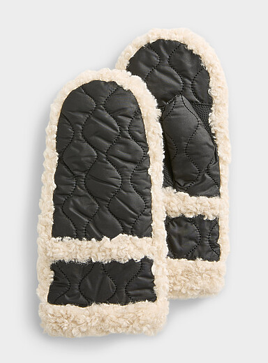 fleece-trim-quilted-mittens.