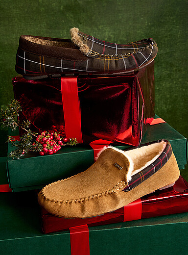 Barbour: La pantoufle mocassin accent tartan Homme Miel - Chameau pour homme