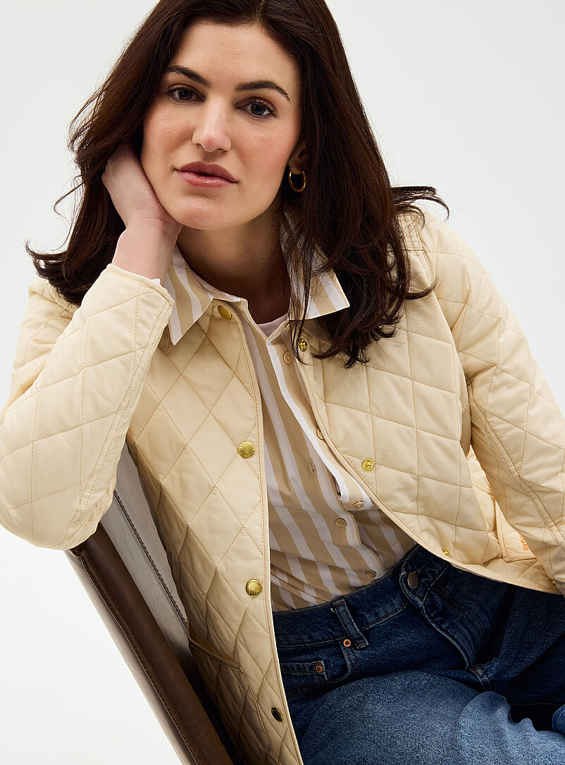 Barbour: La veste matelass&eacute;e col velours Annandale Blanc cass&eacute; pour femme