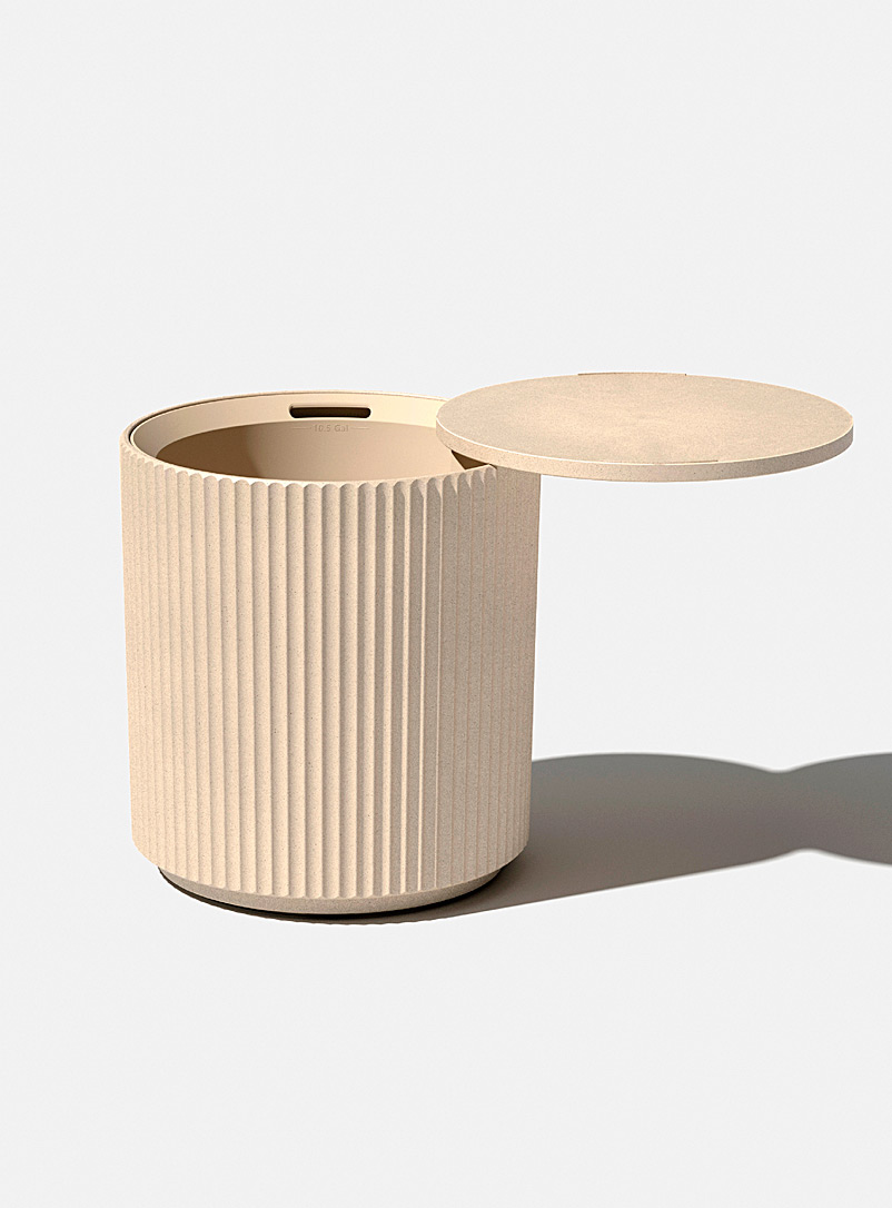 Veradek: La table d'appoint r&eacute;frig&eacute;rante rainur&eacute;e Blanc