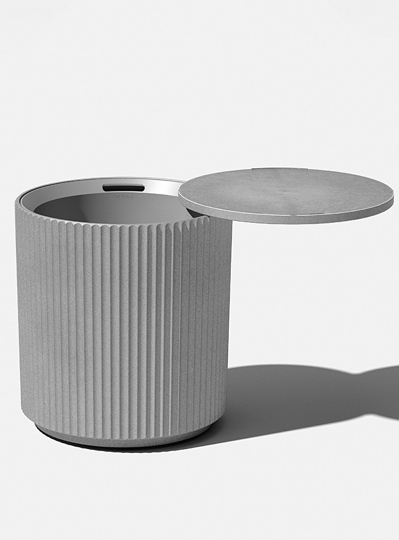 Veradek: La table d'appoint r&eacute;frig&eacute;rante rainur&eacute;e Blanc