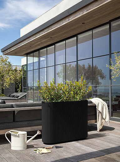 Demi Span grooved planter