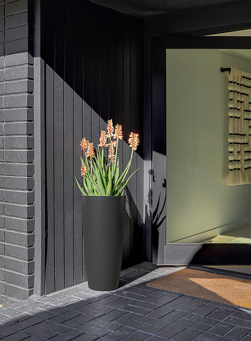 Selena conical planter 13.5-in opening product image (primary)