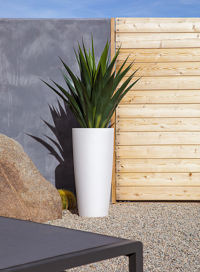 Selena Conical Planter 13.5-In Opening
