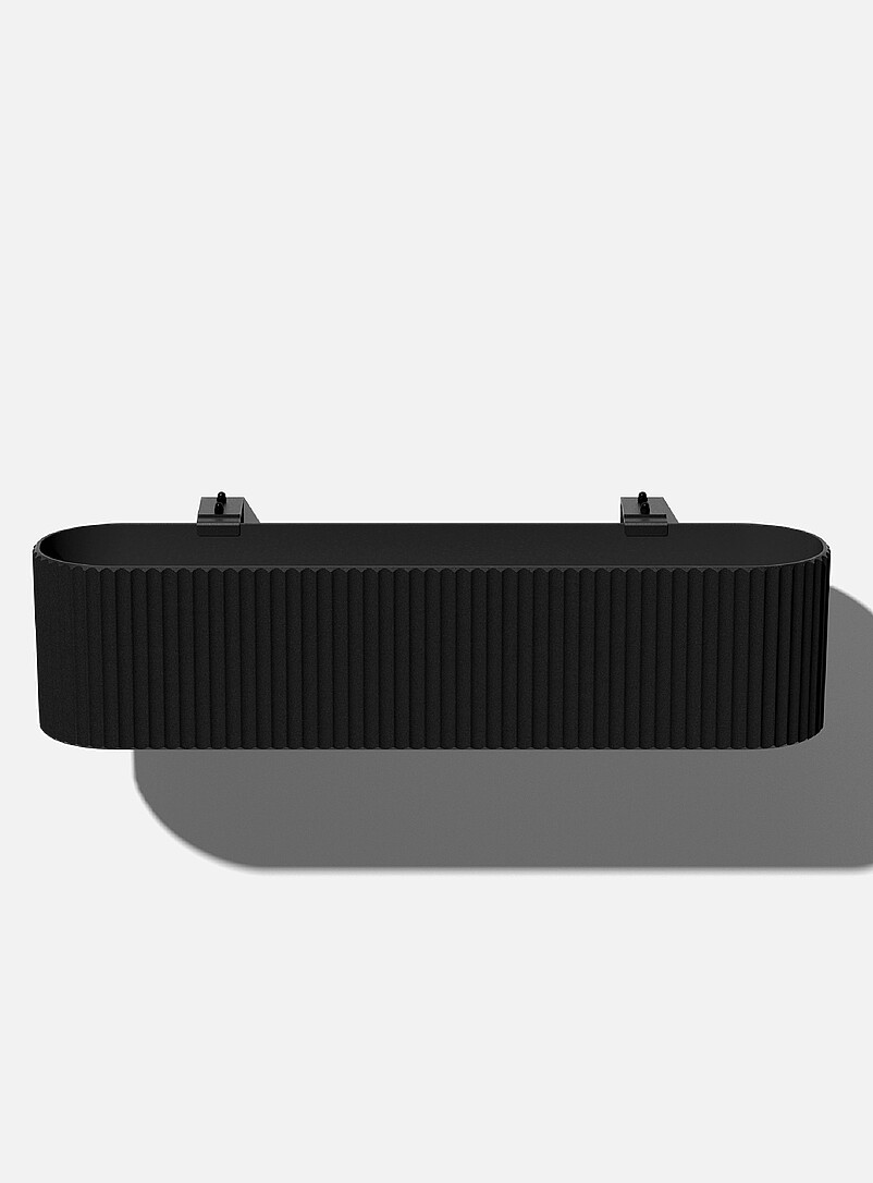 Demi grooved ramp planter product image (primary)
