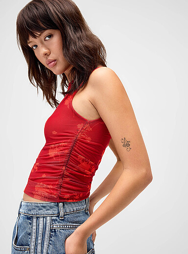 La camisole encolure haute filet &agrave; motif