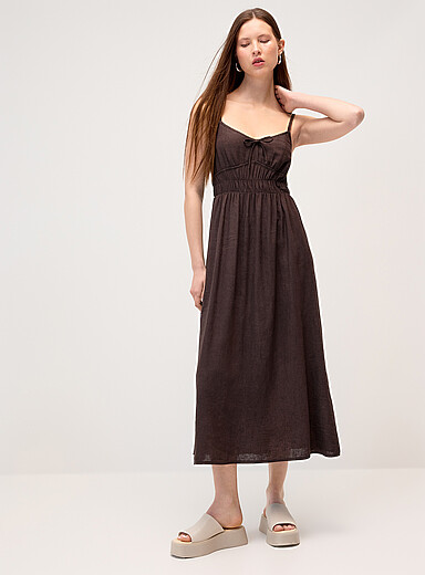 La robe midi lin m&eacute;lang&eacute; buste smock&eacute;