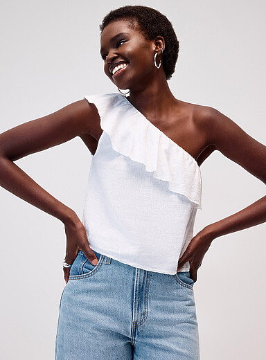 La camisole &eacute;paule d&eacute;nud&eacute;e &agrave; volant lin m&eacute;lang&eacute;