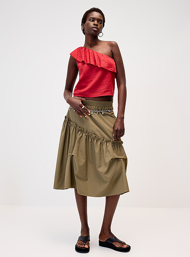 Linen-blend ruffled single-shoulder cami