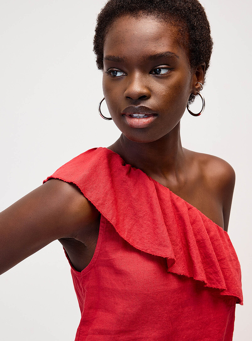 Twik: La camisole &eacute;paule d&eacute;nud&eacute;e &agrave; volant lin m&eacute;lang&eacute; Blanc pour femme