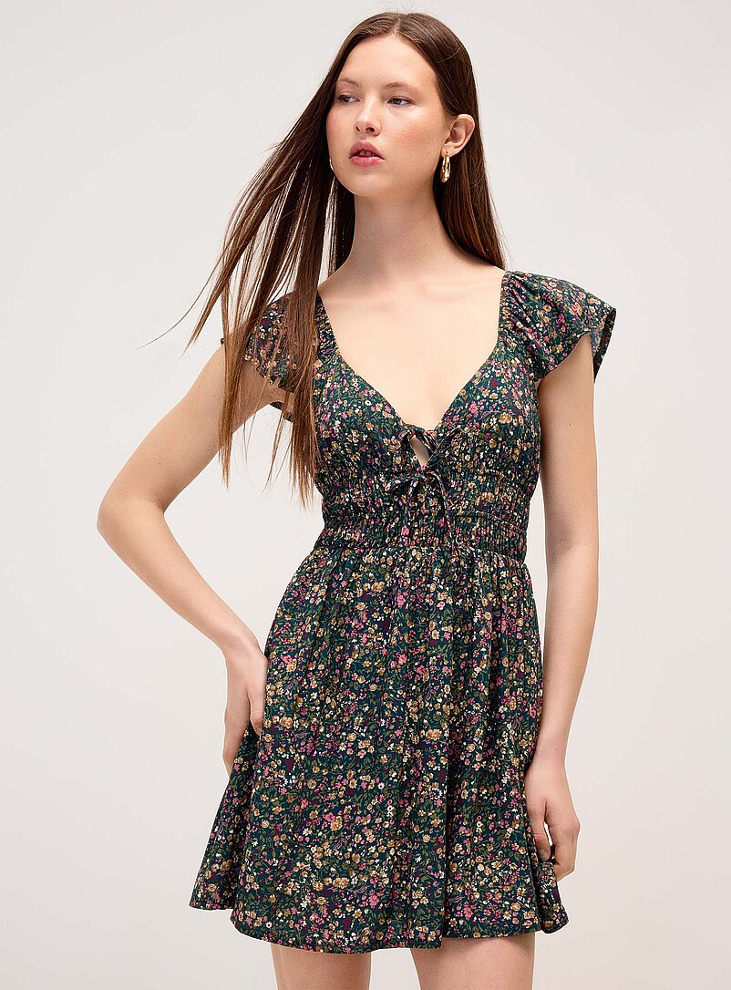 Twik: La robe courte boucles fleurie Vert &agrave; motifs pour femme